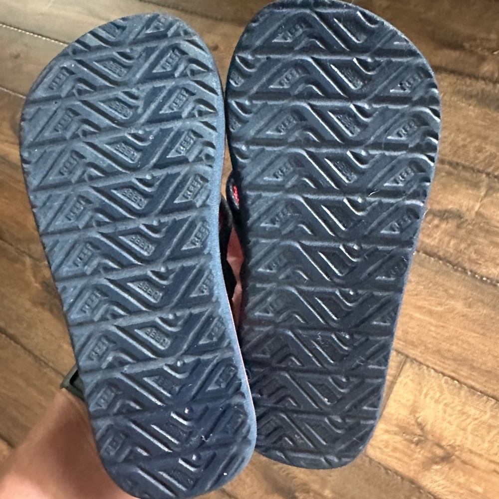 Toddler Reef Sandals strap flip flops - Picture 4 of 6